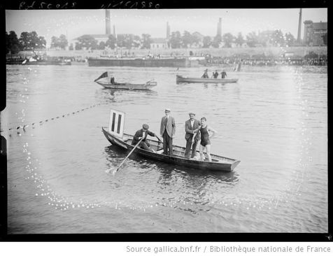 La Traversée de Paris à la nage, le 20 juillet 1919. Le La Traversée de Paris à la nage, le 20 juillet 1919. Le