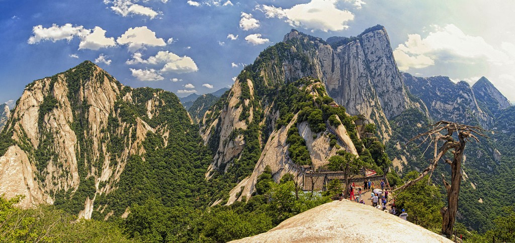 1280px-1_mount_hua_shan_china_2011[1]