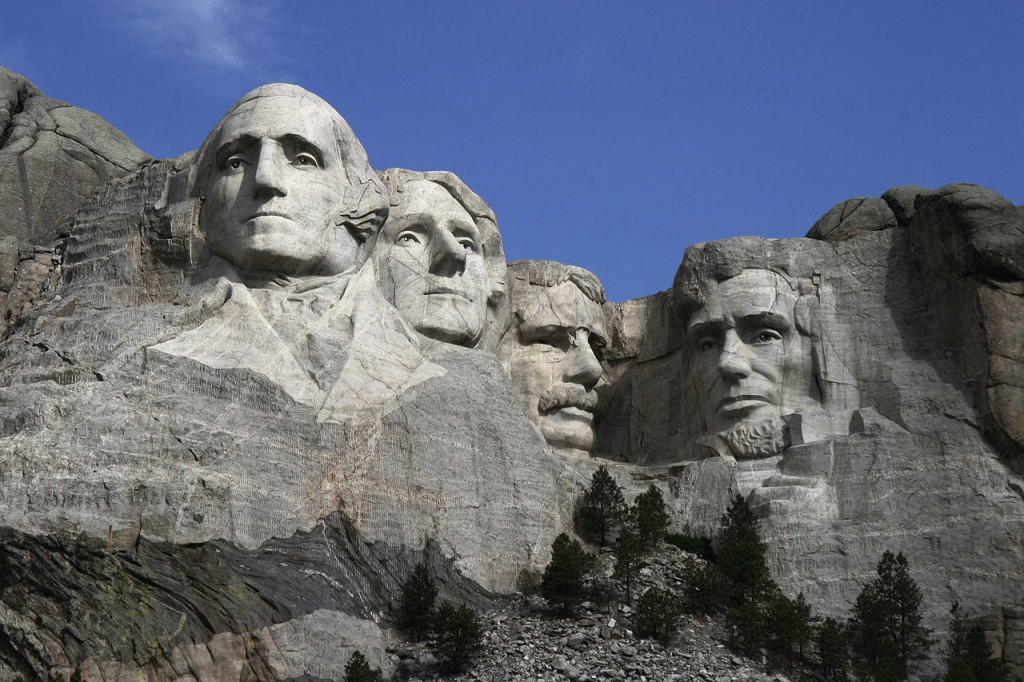 1280px-Dean_Franklin_-_06.04.03_Mount_Rushmore_Monument_(by-sa)-3_new[1]