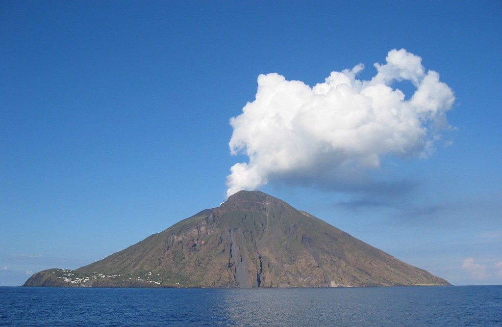 DenglerSW-Stromboli-20040928-1230x800[1]