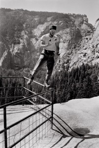 2-Chuck-Pratt-Juggling-near-Vernal-Fall-1968-ph-Glen-Denny (Copier)