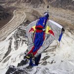 Valery Rozov : Un nouveau record de Base Jump depuis l’Himalaya