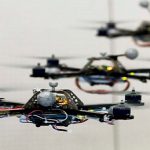 Incroyable : des robots hélicoptères miniatures !