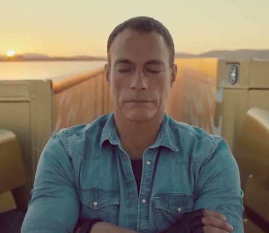 Le buzz de la semaine : le grand écart façon Jean-Claude Van Damme