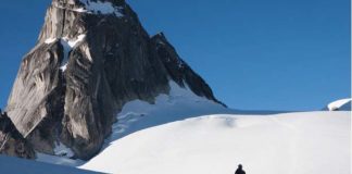 Préparatifs de voyage pour un trek en Russie