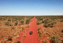 Premières images de l’expédition Solar off-road avec Charles Hedrich dans le désert de Simpson