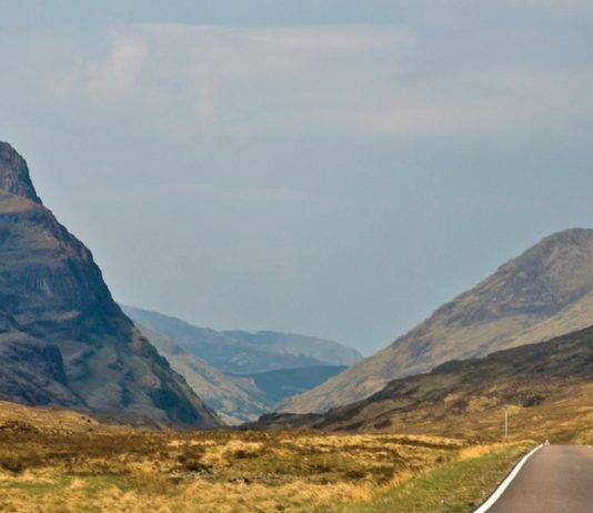 3 jeunes français vont se lancer dans la traversée des Highlands en Ski roue