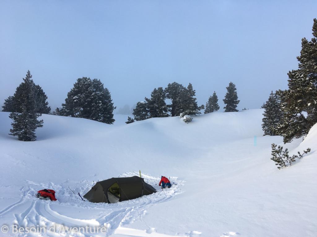 Bivouac hivernal : Mode d'emploi avec + de 45 conseils, astuces et  techniques