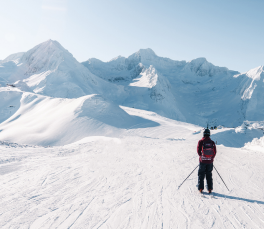 Ski de randonnée et séjour en famille : c’est possible dans les Pyrénées !